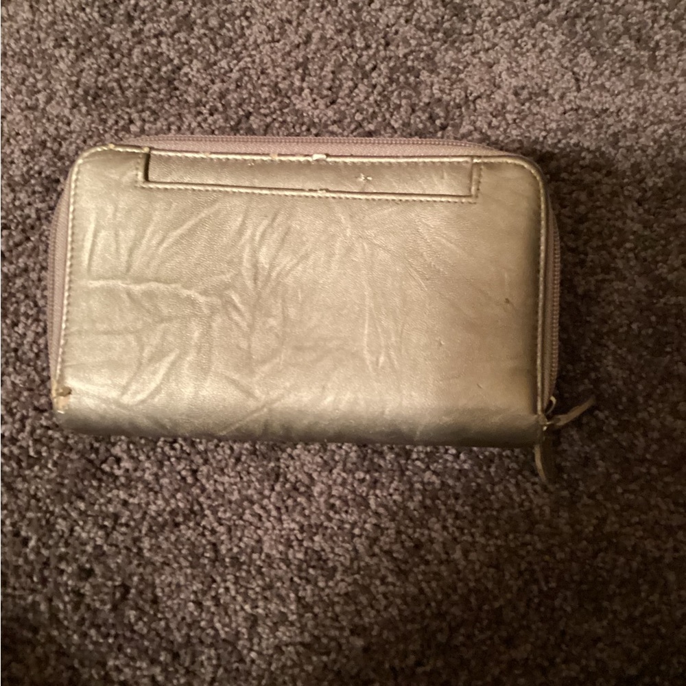 Non branded wallet